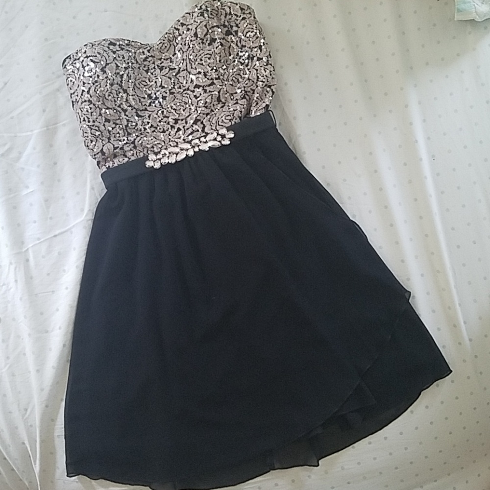 Short Strapless Party/Hoco Dress w Jeweled Belt